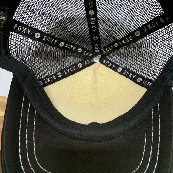 ROXY! - Picture 5 of 8